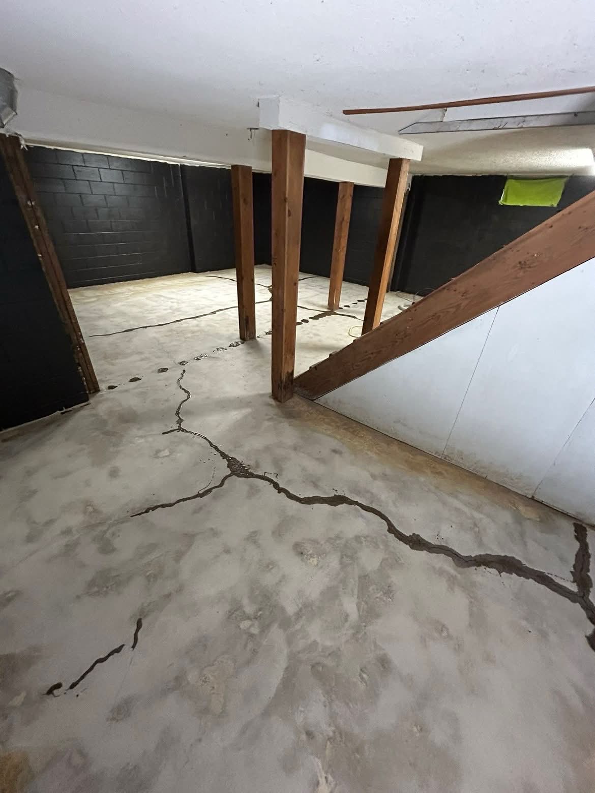 Basement β cracked concrete before coating